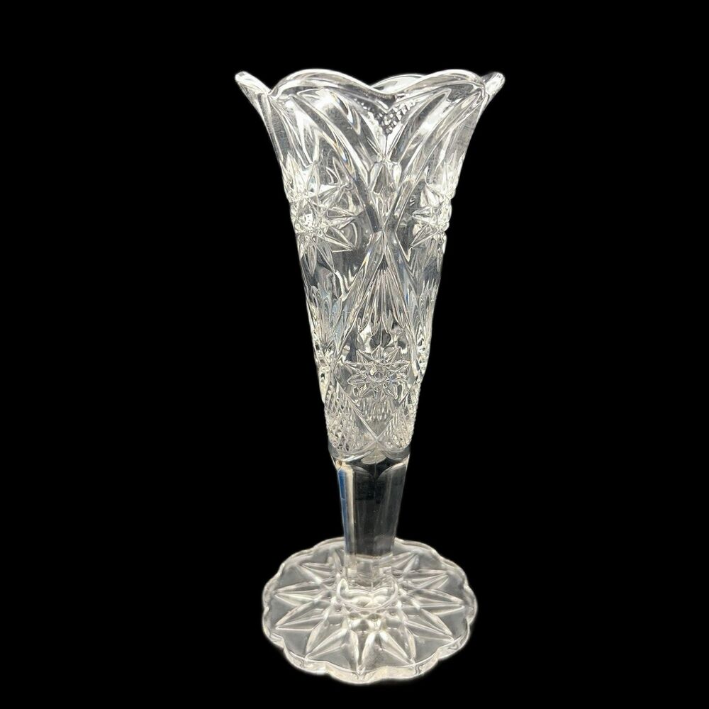Elegant Vase/Champagne Glass-Embossed StarBurst/Flower/Diamond/Fanfold Design 8”